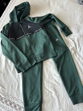Jordan Kids Green & Black Hooded Track Set